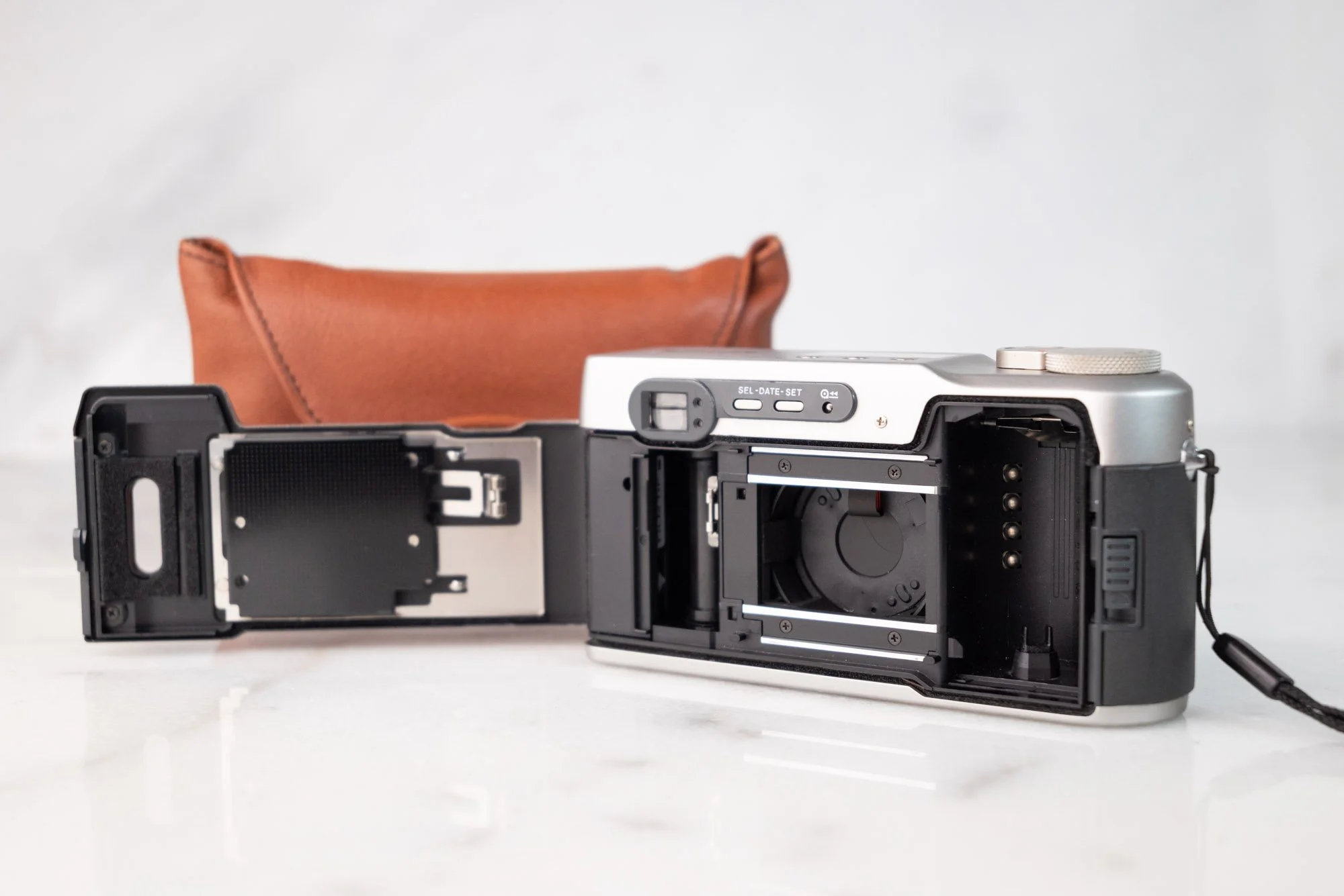 Fujifilm Klasse Point and Shoot 35mm Film Camera - 38mm F/2.6 Fast